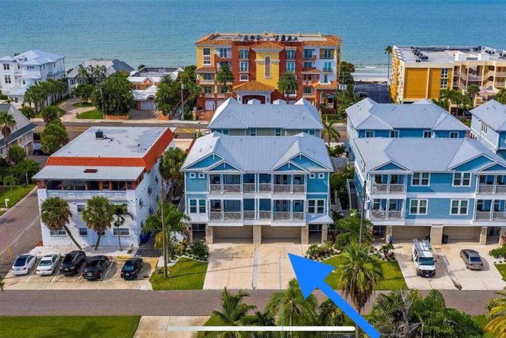 Luxurious Modern Townhouse Right Across Beach!! Table Tennis Сейнт Пийт Бийч Екстериор снимка